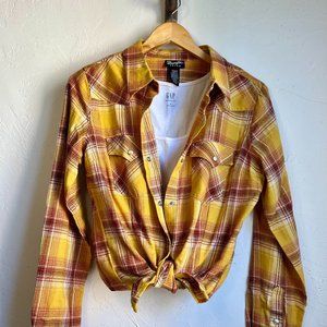Wrangler Women's Retro Long Sleeve Snap Flannel Shirt Mustard Medium, unworn